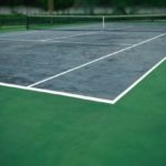 Les Méthodes Efficaces pour Éliminer les Mauvaises Herbes sur un Court de Tennis en Béton Poreux à Garches lors de la Maintenance