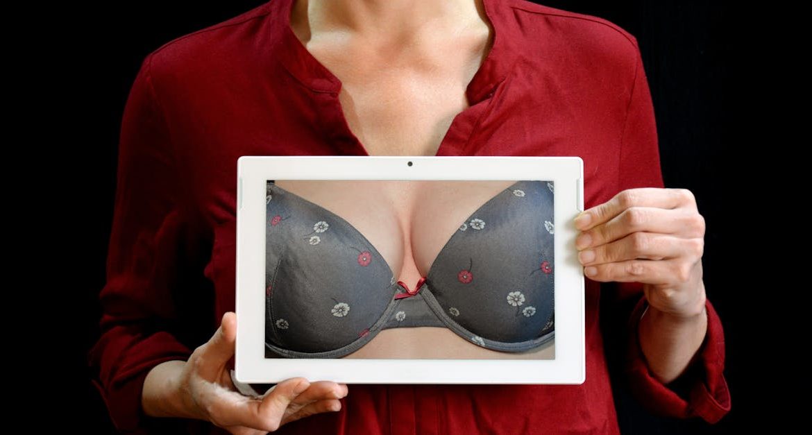 découvrez notre sélection de lingerie raffinée et élégante. offrez-vous le confort et le style avec des ensembles séduisants qui mettent en valeur votre silhouette. explorez des modèles variés adaptés à toutes les occasions, que ce soit pour le quotidien ou des moments spéciaux.