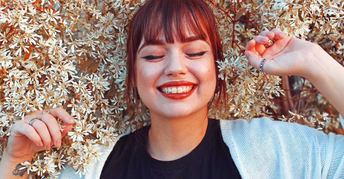 découvrez le pouvoir du rouge à lèvres avec notre guide ultime sur les nuances et les styles qui transforment votre look. apprenez comment ce cosmétique emblématique peut booster votre confiance tout en ajoutant une touche sensuelle à votre maquillage.