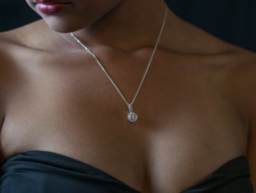 découvrez les dernières tendances de robes aqua pour apporter une touche rafraîchissante à votre garde-robe. explorez les styles, couleurs et motifs qui vous feront briller lors de vos prochaines sorties.