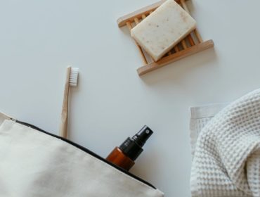 découvrez des astuces pratiques et inspirantes pour organiser votre salle de bain. créez un espace fonctionnel et esthétique grâce à nos conseils sur le rangement, l'optimisation des espaces et les accessoires indispensables.