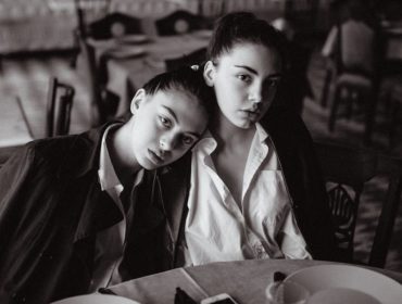 découvrez l'élégance sous toutes ses formes avec notre sélection raffinée de mode, accessoires et inspirations. élevez votre style grâce à des pièces uniques qui allient sophistication et modernité.