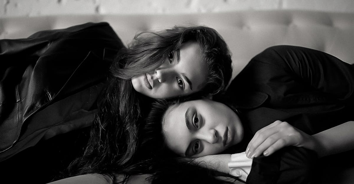 découvrez l'essence de l'élégance à travers nos conseils de style, nos sélections de mode et nos inspirations. transformez votre quotidien avec une touche de raffinement et de chic.