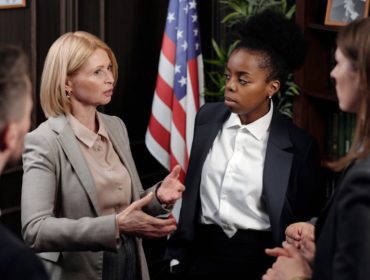 découvrez les clés du leadership efficace : compétences, styles de management, conseils pratiques et inspiration pour guider votre équipe vers le succès professionnel.