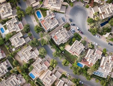 découvrez tout ce qu'il faut savoir sur l'immobilier : conseils pour acheter, vendre ou louer un bien, tendances du marché et guides pratiques pour réussir vos projets immobiliers.