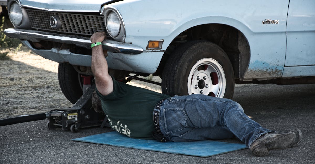 découvrez tous nos conseils et astuces pour assurer l'entretien régulier de votre véhicule, prolonger sa durée de vie et rouler en toute sécurité grâce à un guide complet sur la maintenance automobile.