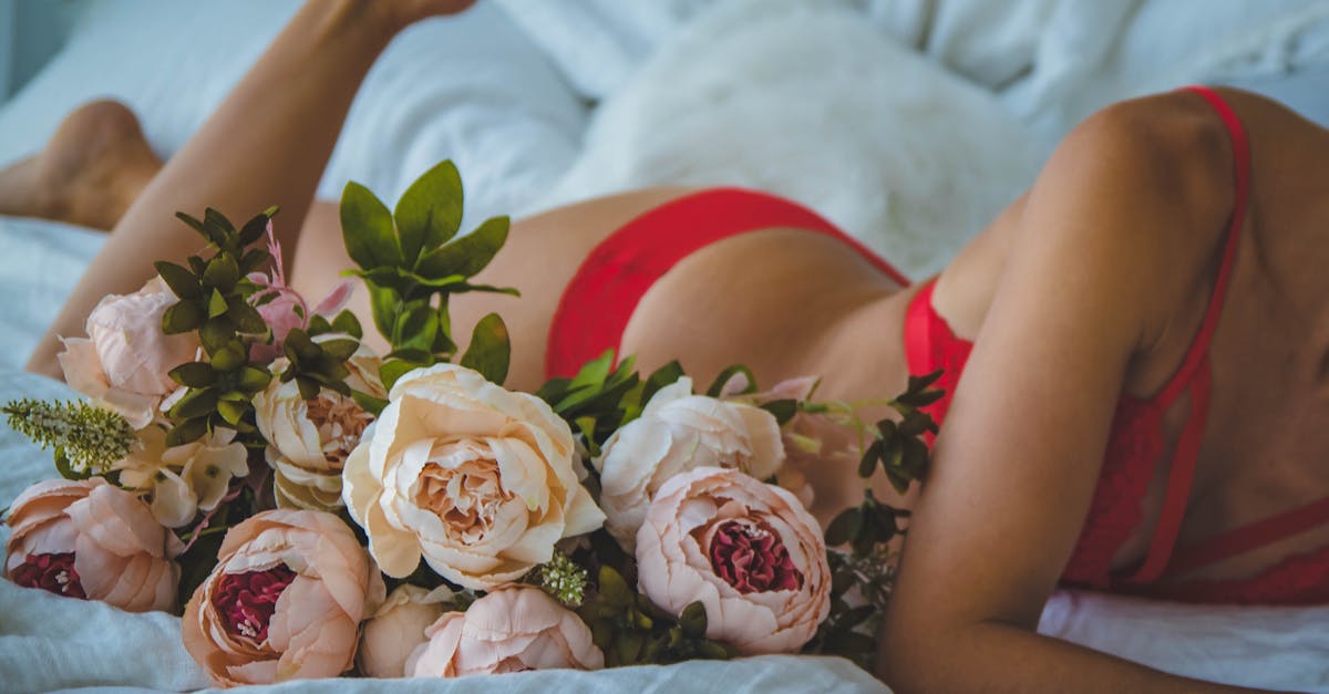 découvrez notre collection de lingerie élégante et confortable pour toutes les occasions : soutiens-gorge, culottes, ensembles raffinés et nouveautés tendances. pour sublimer votre silhouette au quotidien.