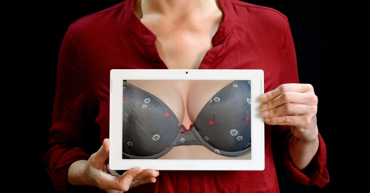 découvrez notre sélection de lingerie élégante et raffinée pour toutes les envies : ensembles, soutien-gorge, culottes, nuisettes et plus encore. confort, séduction et qualité au rendez-vous pour sublimer votre silhouette chaque jour.